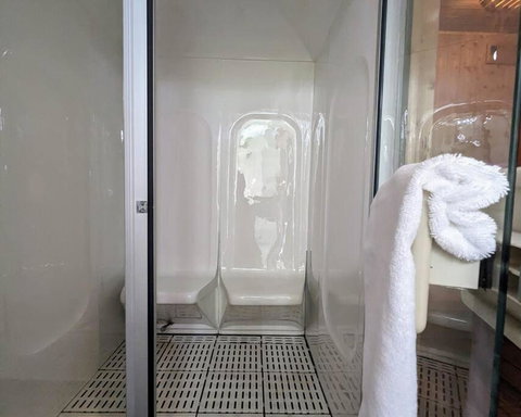 Waterfront Oasis ,Panoramic Views, Infinity Pool - Accommodation Whitsundays 2