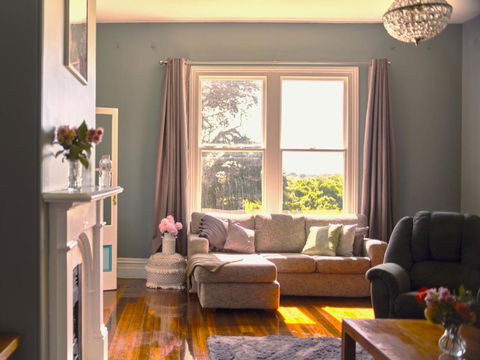 Yambaco0na House - Accommodation Whitsundays 3