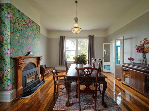 Yambaco0na House - Accommodation Whitsundays 1