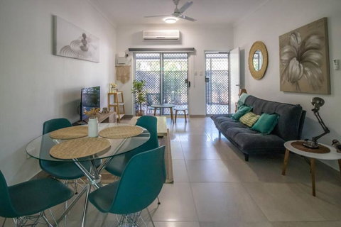 ZEN GARDEN - COZY 2-BR + Modern Design W/ Aircon - Accommodation Whitsundays 0