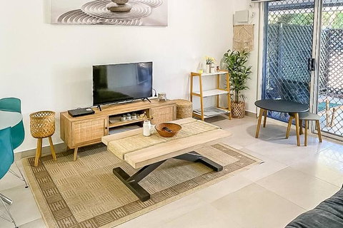ZEN GARDEN - COZY 2-BR + Modern Design W/ Aircon - Accommodation Whitsundays 3