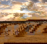Pinnacle Desert Sunset and Night-time Stargazing Tour from Perth - Accommodation Whitsundays