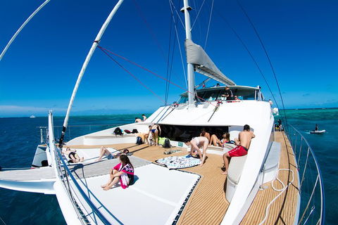Passions Of Paradise Great Barrier Reef Snorkel And Dive Cruise From Cairns By Luxury Catamaran - Accommodation Whitsundays 3