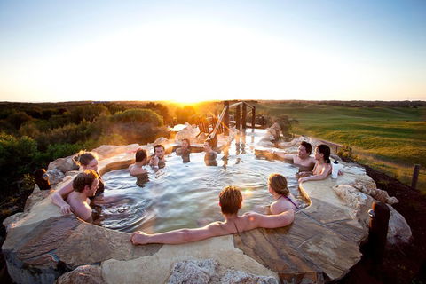 Peninsula Hot Springs Tour With Restaurant Lunch & Gondola Ride - Accommodation Whitsundays 4